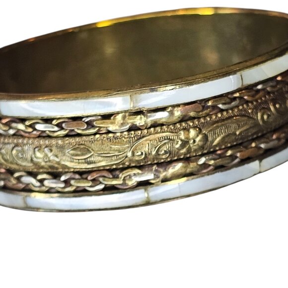 VTG Ornate Brass Chain Floral Chunky Bangle Bracelet Mother Of Pearl Inlaid .75" - Picture 4 of 9
